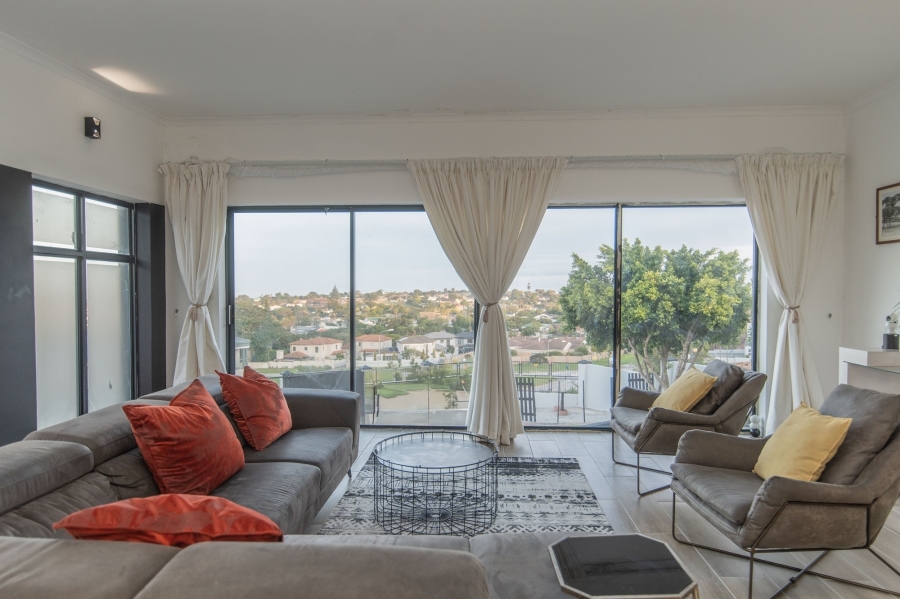 4 Bedroom Property for Sale in Lovemore Heights Estate Eastern Cape